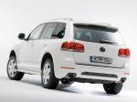 Volkswagen Touareg in Candy White 2006 года